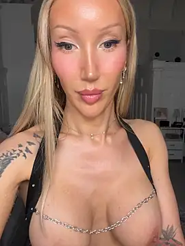 Allana29