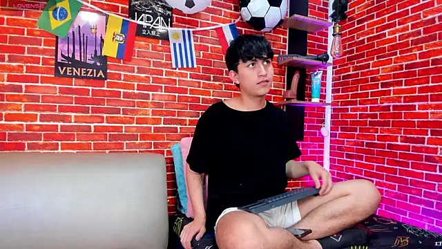 Hoot_boyss_ webcam