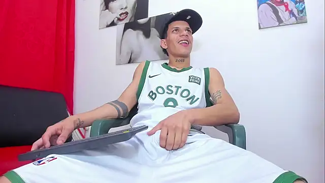 big_hot_boy_ webcam