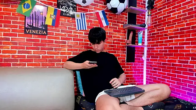 Hoot_boyss_ webcam