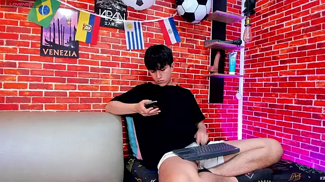Hoot_boyss_ webcam