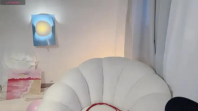 Watch mistylana_ live on EroticFlix - High definition streams