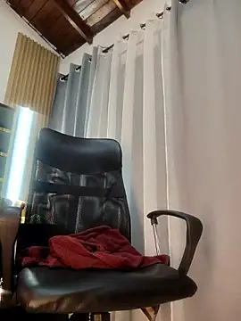 oliver_bigblack_cock (M young) - spit your dick