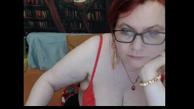 PlayfullMature webcam