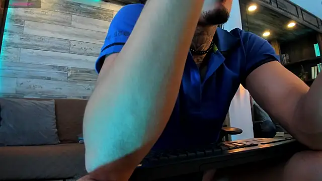 Donovan_Desmond webcam
