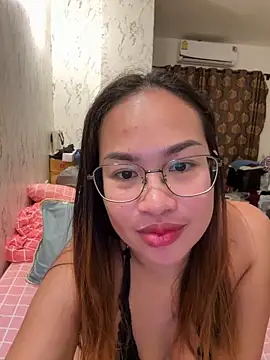 Watch Ponthip live on EroticFlix - High definition streams