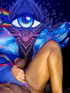 AmazonianMistress webcam