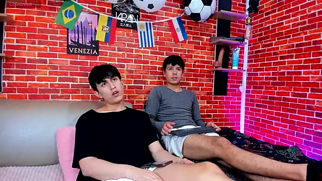 Hoot_boyss_ webcam