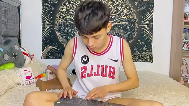 andy_belier23 (M twink) - super cum show