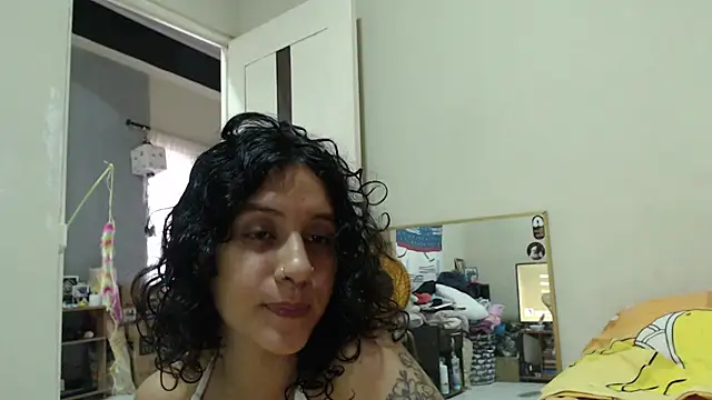AlinaWoolf_ webcam