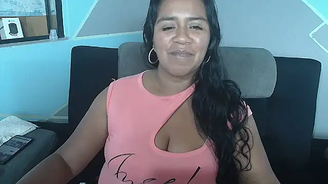 saggil23 - Saggil23's free webcam - UK Sex Cams