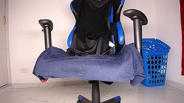 MAXJONES_2