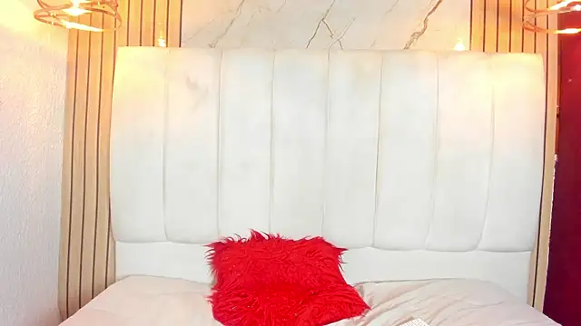 Ela_Queens webcam