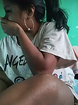 AngelicaStorms webcam