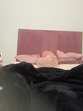 Bootyliciouse21X webcam