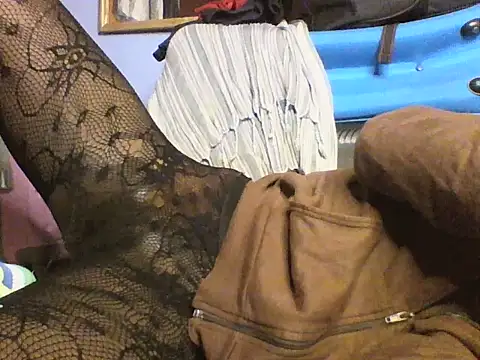 bluevile12 live cam on StripChat