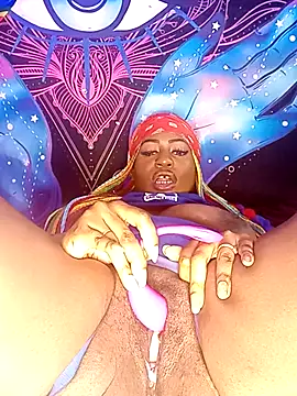 AmazonianMistress webcam