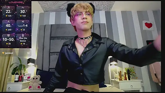 cooperrosscute233 (M young) - Show mi asshole closer 🍑