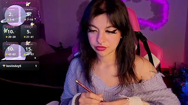 larah_uwu webcam
