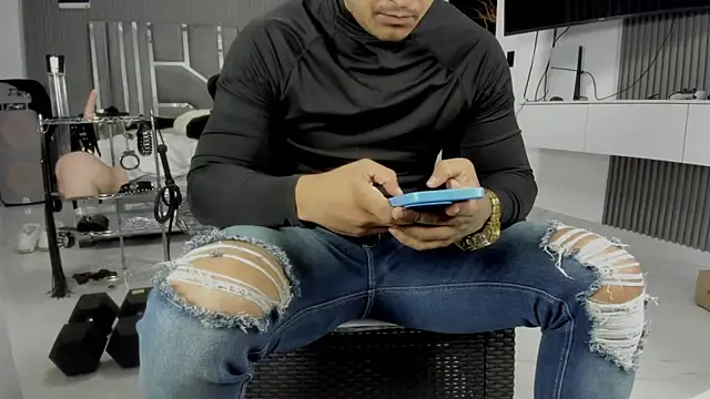 master_leather webcam