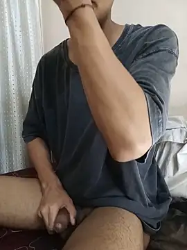 skinny_raj (M twink) - Naked for 20 mins