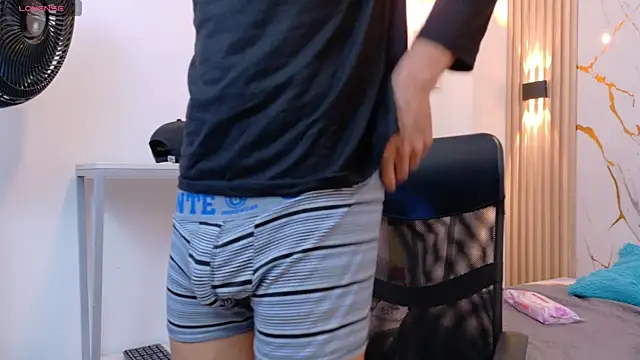 zayn_fox32 (M twink) - Cum show!