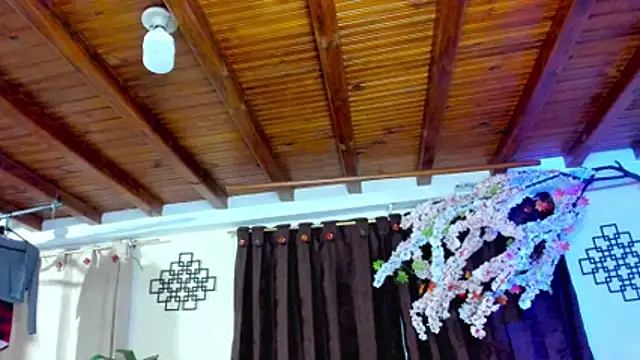linda_zaam83866 webcam