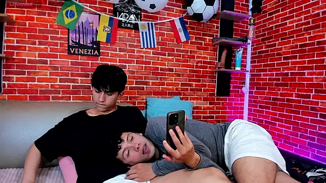 Hoot_boyss_ webcam