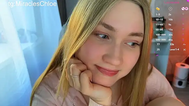 ChloeMillerMeow webcam