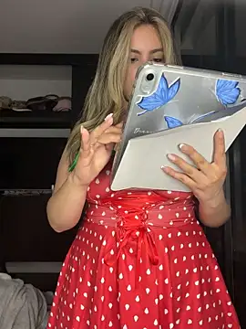 Cloee_Rainbow1 webcam