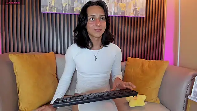 Elisasue webcam