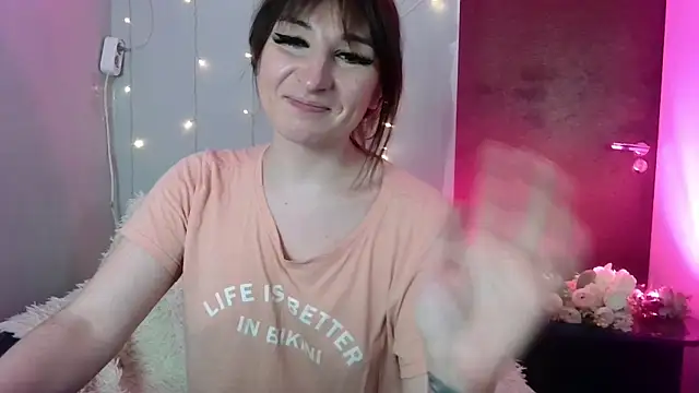 Birdie_Kiss webcam