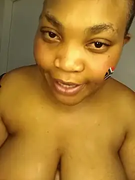 BeverlyQueen15 webcam