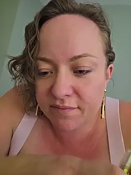 julimonroe webcam