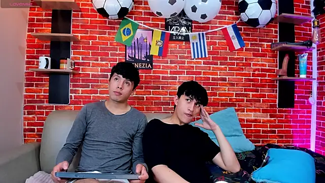Hoot_boyss_ webcam