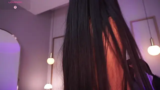 Tiffany_Low webcam