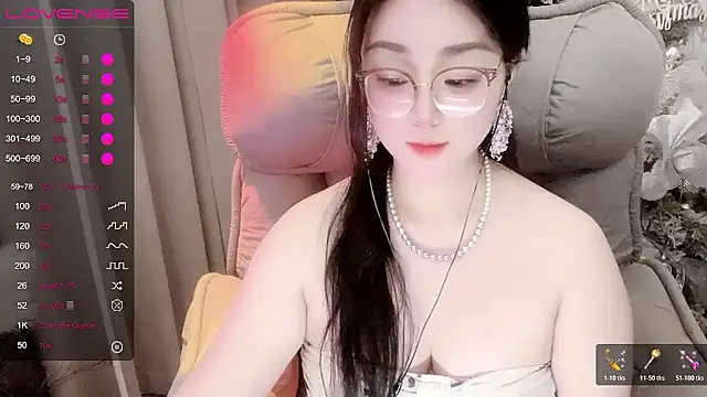 Monica-666888- webcam