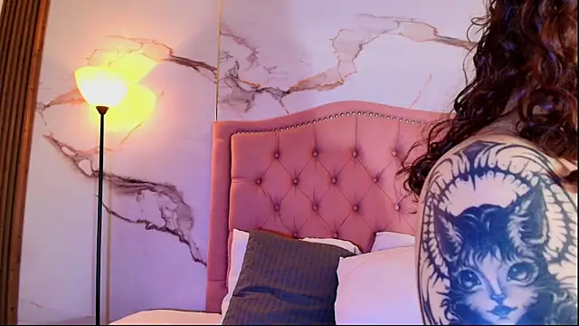 Watch Suxan_White_ live on EroticFlix - High definition streams