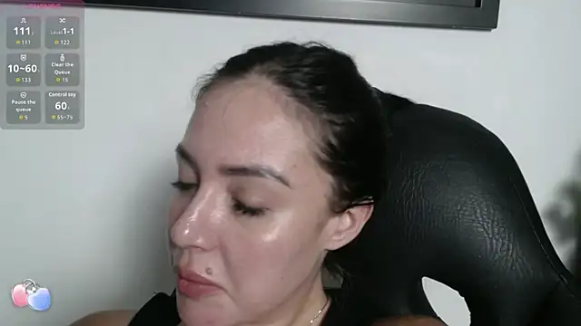 Watch brianna_196 live on EroticFlix - High definition streams