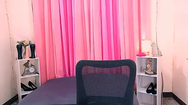 Mimi_Mckinley webcam