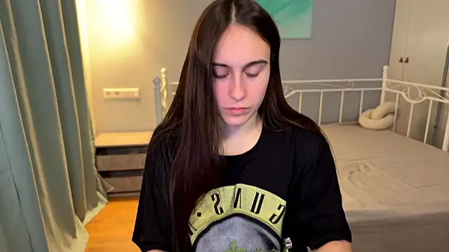 AliceKolltt live cam on StripChat