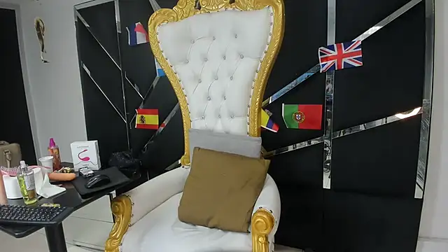 Aisha_hotts777 webcam