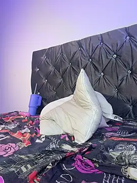 Sari_Ellison_ webcam