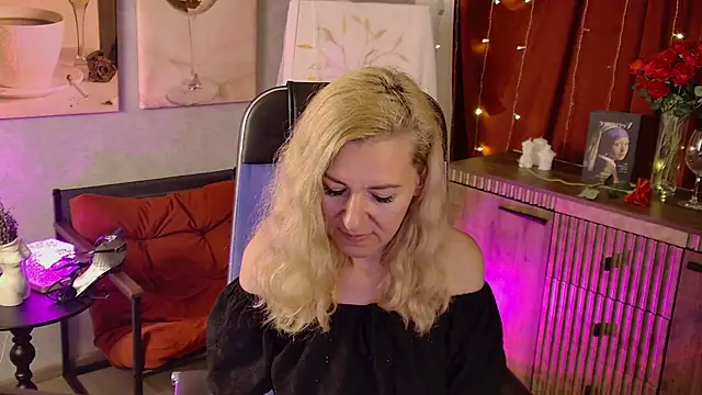 Watch DonnaSmitth live on EroticFlix - High definition streams