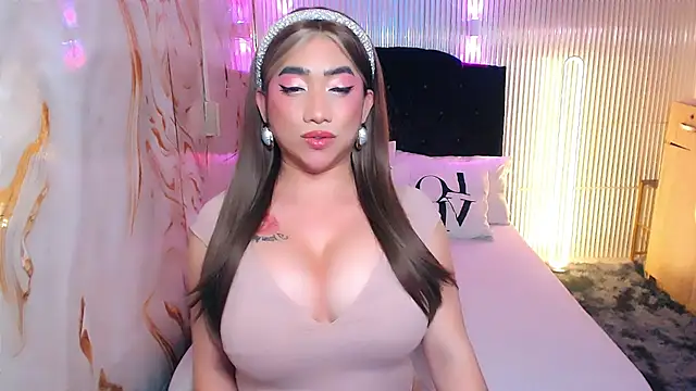 yourTsFantasyBigCock webcam