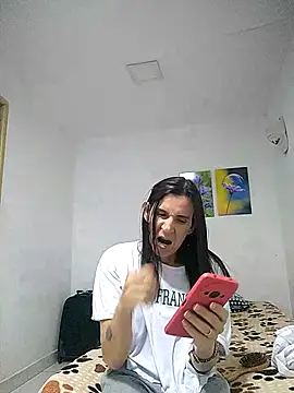 Cameron_puppy webcam