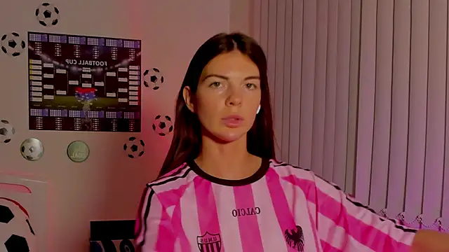 Watch Andrea_Blossom live on EroticFlix - High definition streams