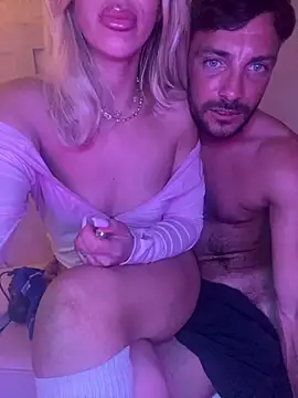 Hisnaughtylilthing webcam