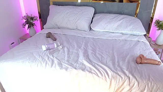 Watch KellyShibary live on EroticFlix - High definition streams