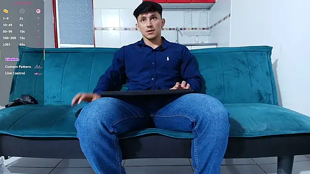 jacques_cardiet live cam on StripChat